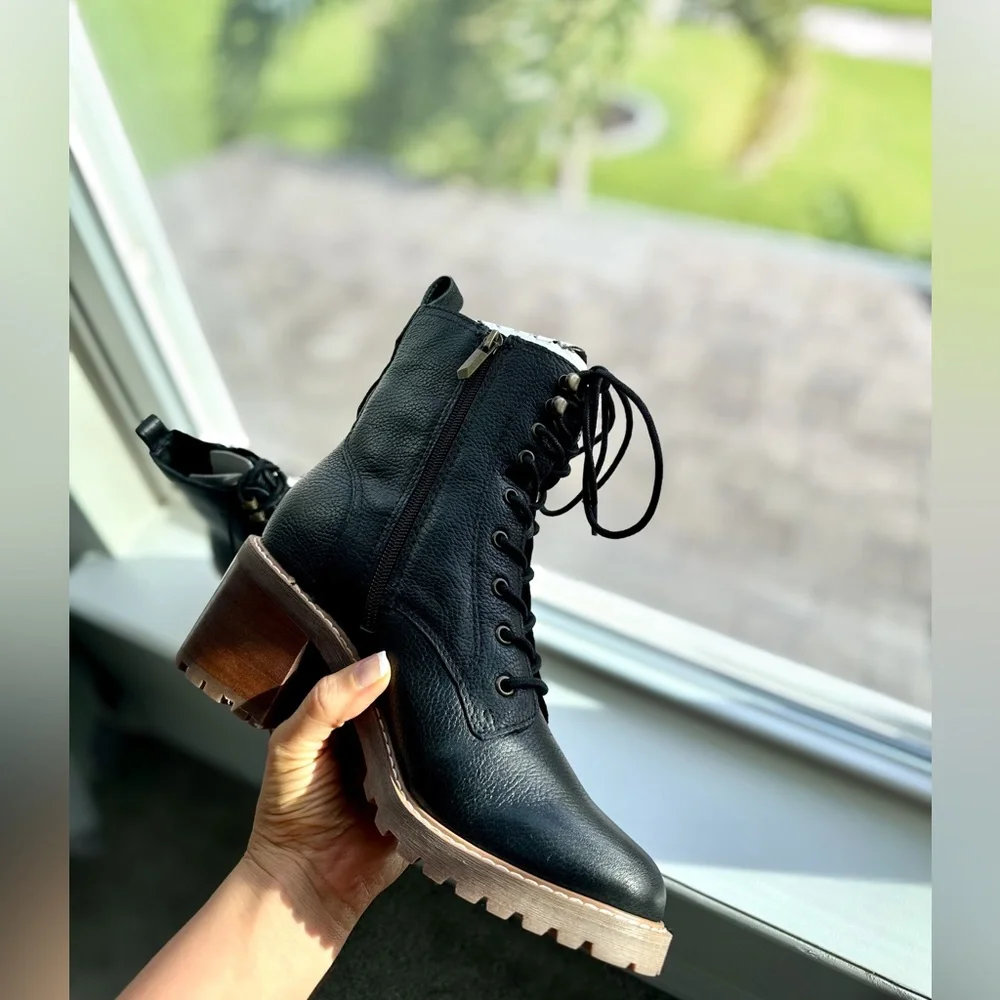 🔥NEW WITH TAGS - REAL LEATHER Boots 🥾 - Picture 6 of 14